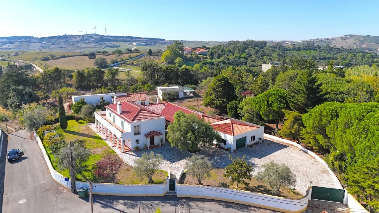 Moradia T5 para Venda em Turcifal Foto 1