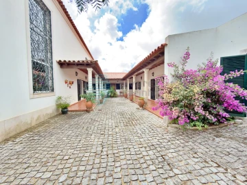 Moradia T5 para Venda em Turcifal