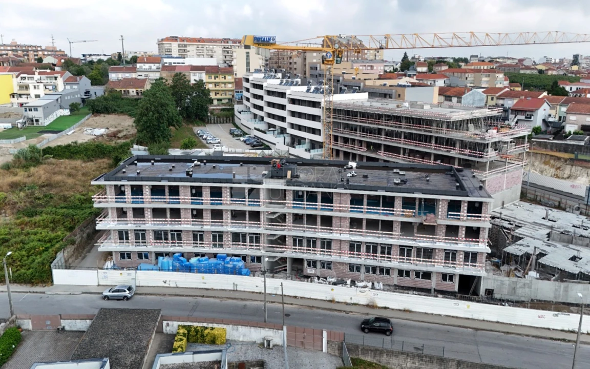 Apartamento T2 para Venda em Rio Tinto Foto 2