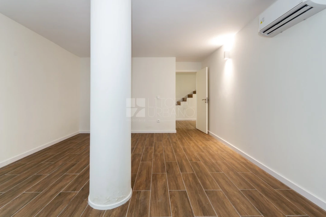 Apartamento T2 para Venda em Argoncilhe Foto 12