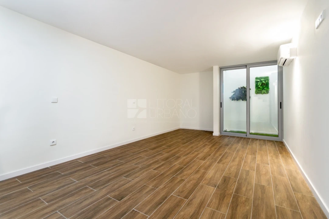 Apartamento T2 para Venda em Argoncilhe Foto 13