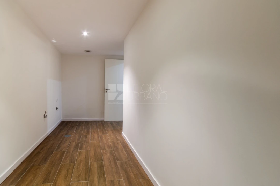 Apartamento T2 para Venda em Argoncilhe Foto 19