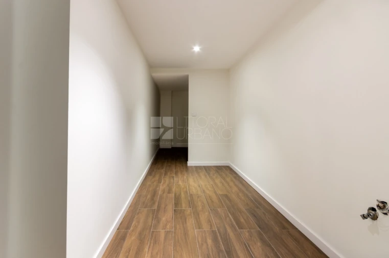 Apartamento T2 para Venda em Argoncilhe Foto 18