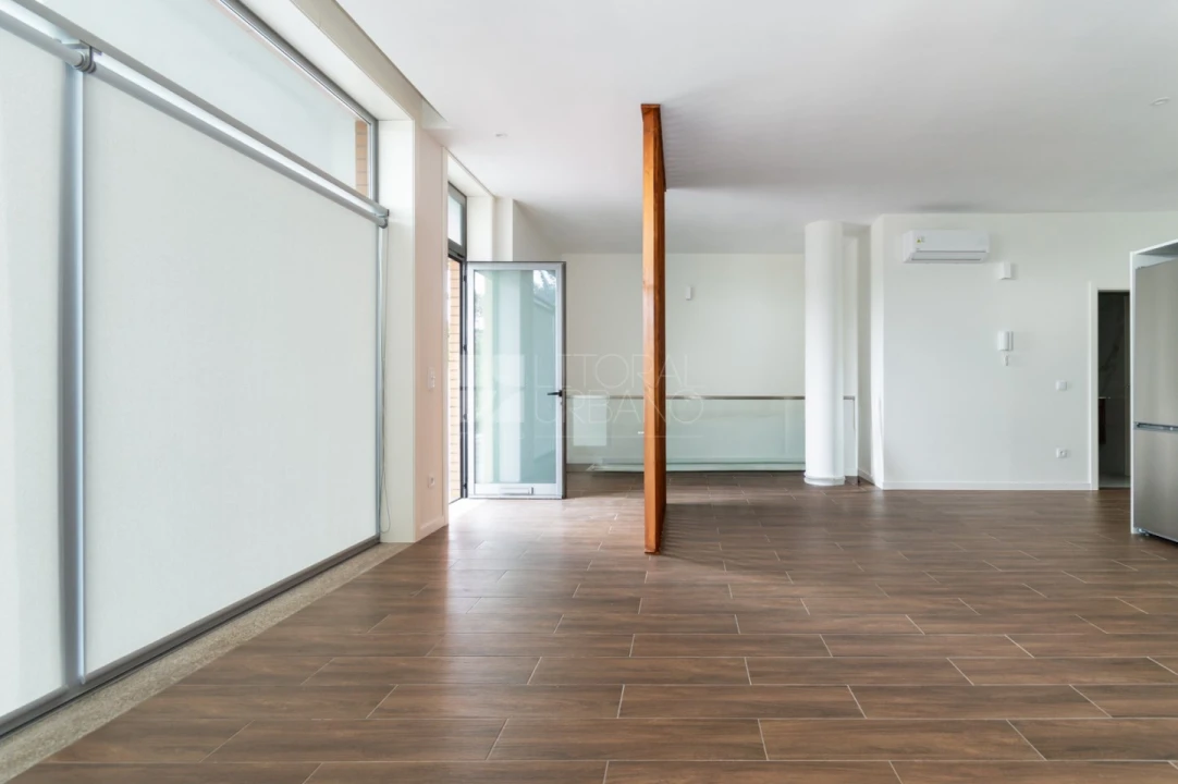 Apartamento T2 para Venda em Argoncilhe Foto 2