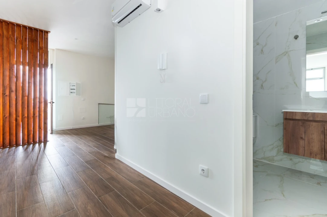 Apartamento T2 para Venda em Argoncilhe Foto 3