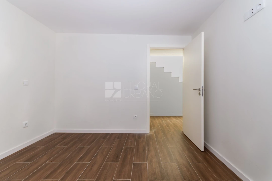 Apartamento T2 para Venda em Argoncilhe Foto 10
