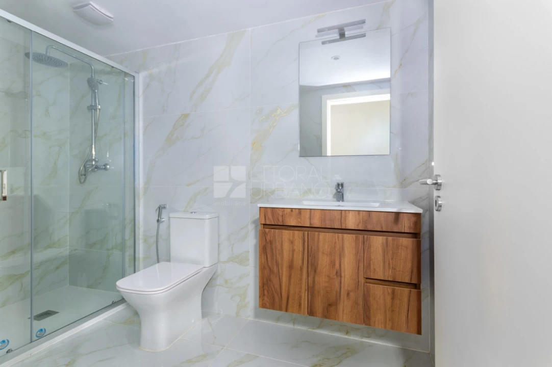 Apartamento T2 para Venda em Argoncilhe Foto 12