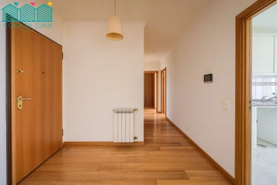 Apartamento T2 para Venda em São Felix da Marinha