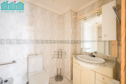 Apartamento T2 para Venda em São Felix da Marinha