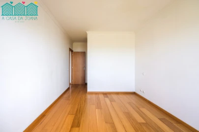 Apartamento T2 para Venda em São Felix da Marinha