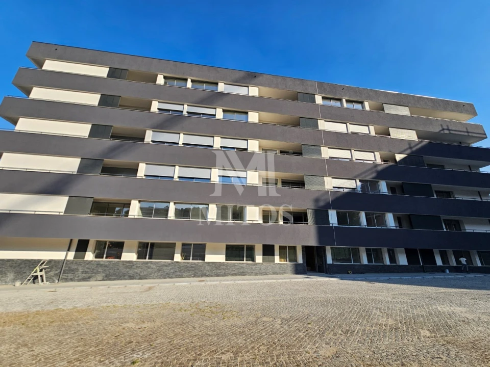 Apartamento T2 para Venda em Darque Foto 4
