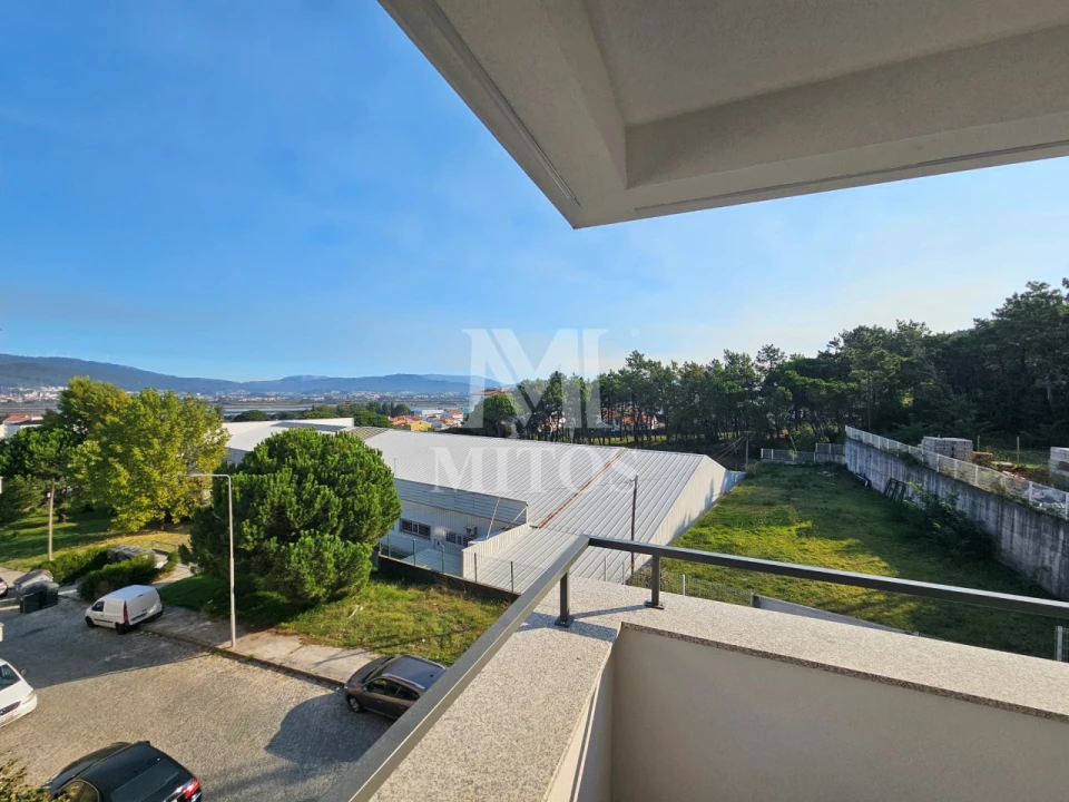 Apartamento T2 para Venda em Darque Foto 10