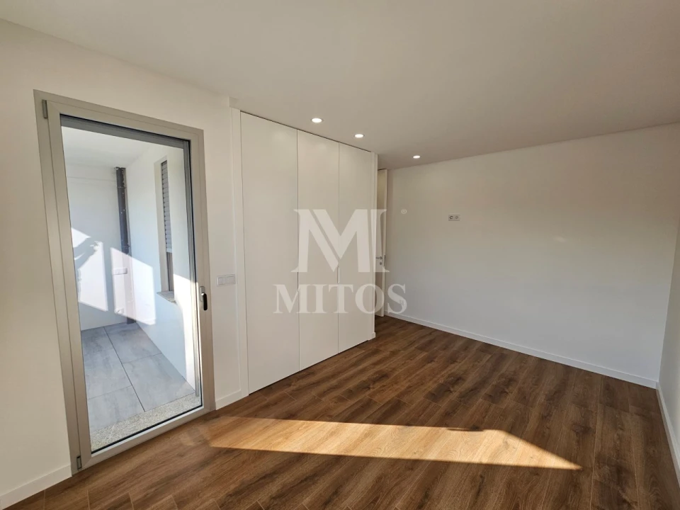 Apartamento T2 para Venda em Darque Foto 12