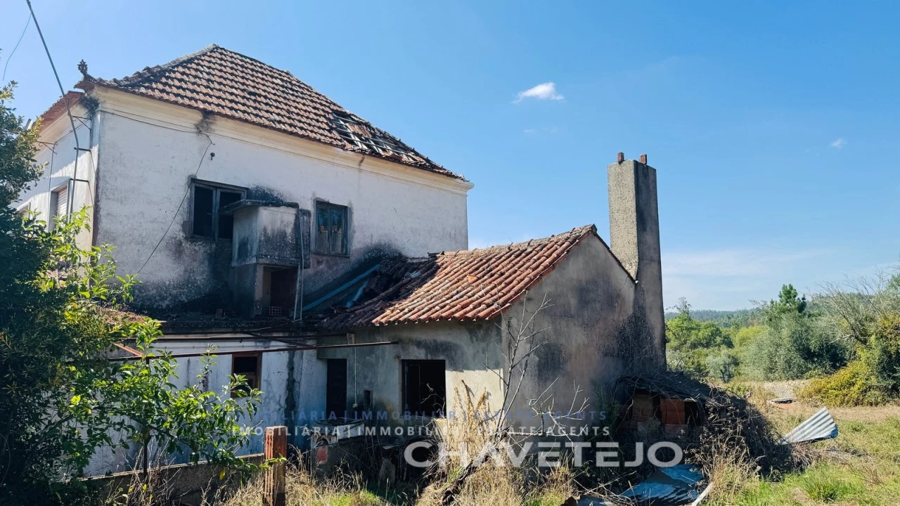 Quinta T4 para Venda em Almoster Foto 4