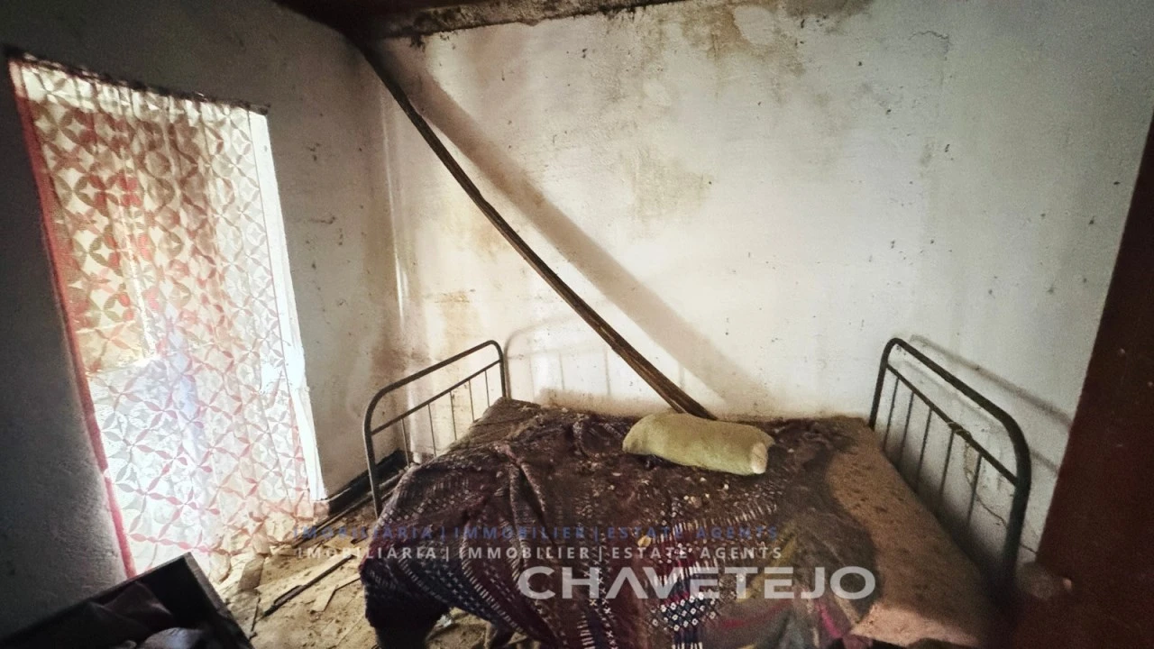 Quinta T4 para Venda em Almoster Foto 20