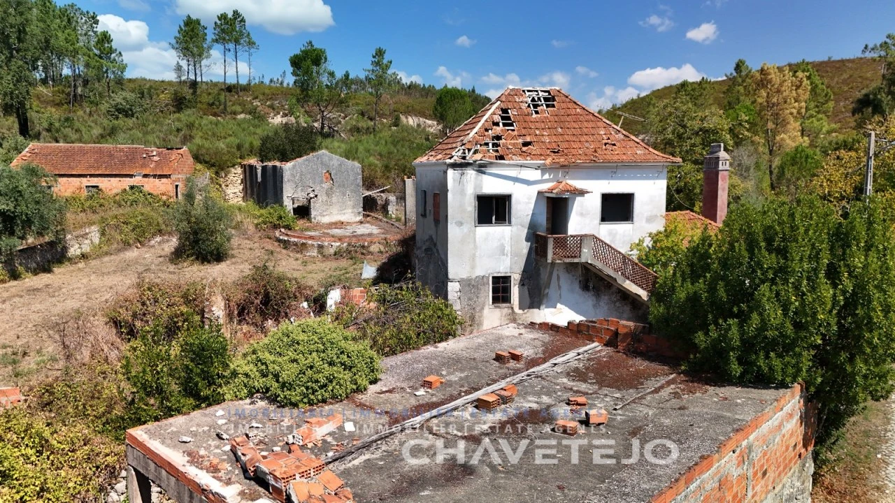 Quinta T4 para Venda em Almoster Foto 42
