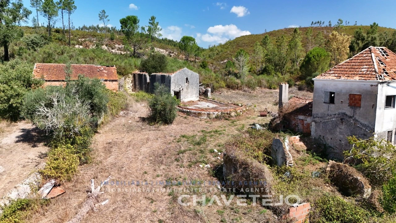 Quinta T4 para Venda em Almoster Foto 43