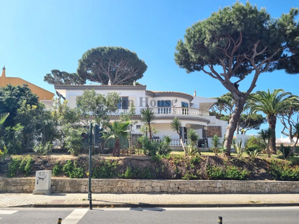 Moradia T5 para Venda em Albufeira e Olhos de Água Foto 2