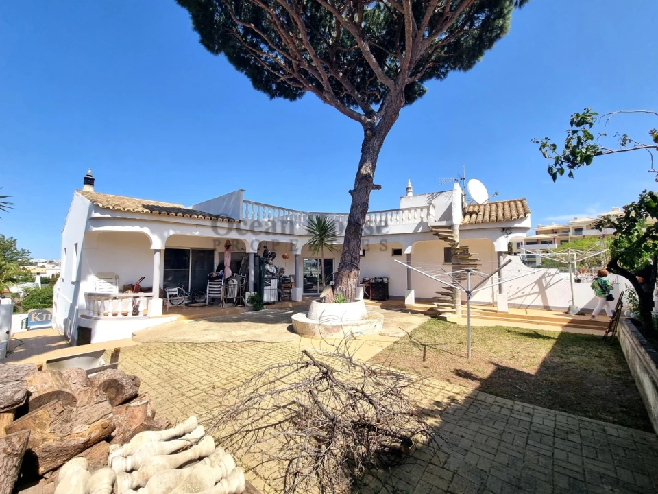 Moradia T5 para Venda em Albufeira e Olhos de Água Foto 11