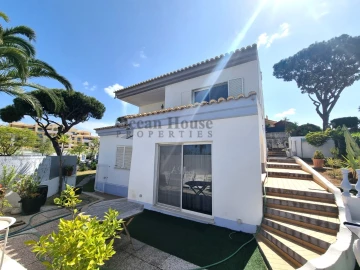 Moradia T5 para Venda em Albufeira e Olhos de Água