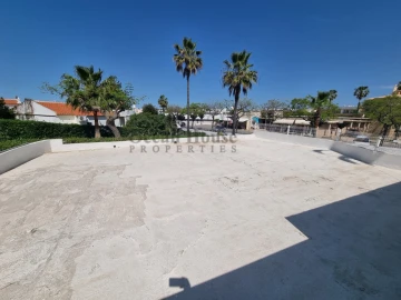 Moradia T5 para Venda em Albufeira e Olhos de Água