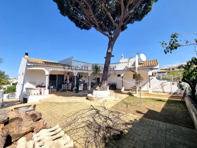Moradia T5 para Venda em Albufeira e Olhos de Água Foto 11