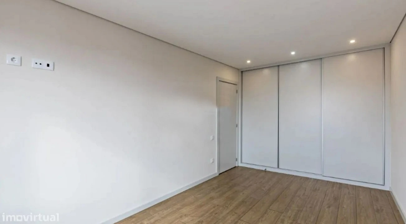 Apartamento T3 para Venda em Cedofeita, Santo Ildefonso, Sé, Miragaia, São Nicolau e Vitória Foto 9