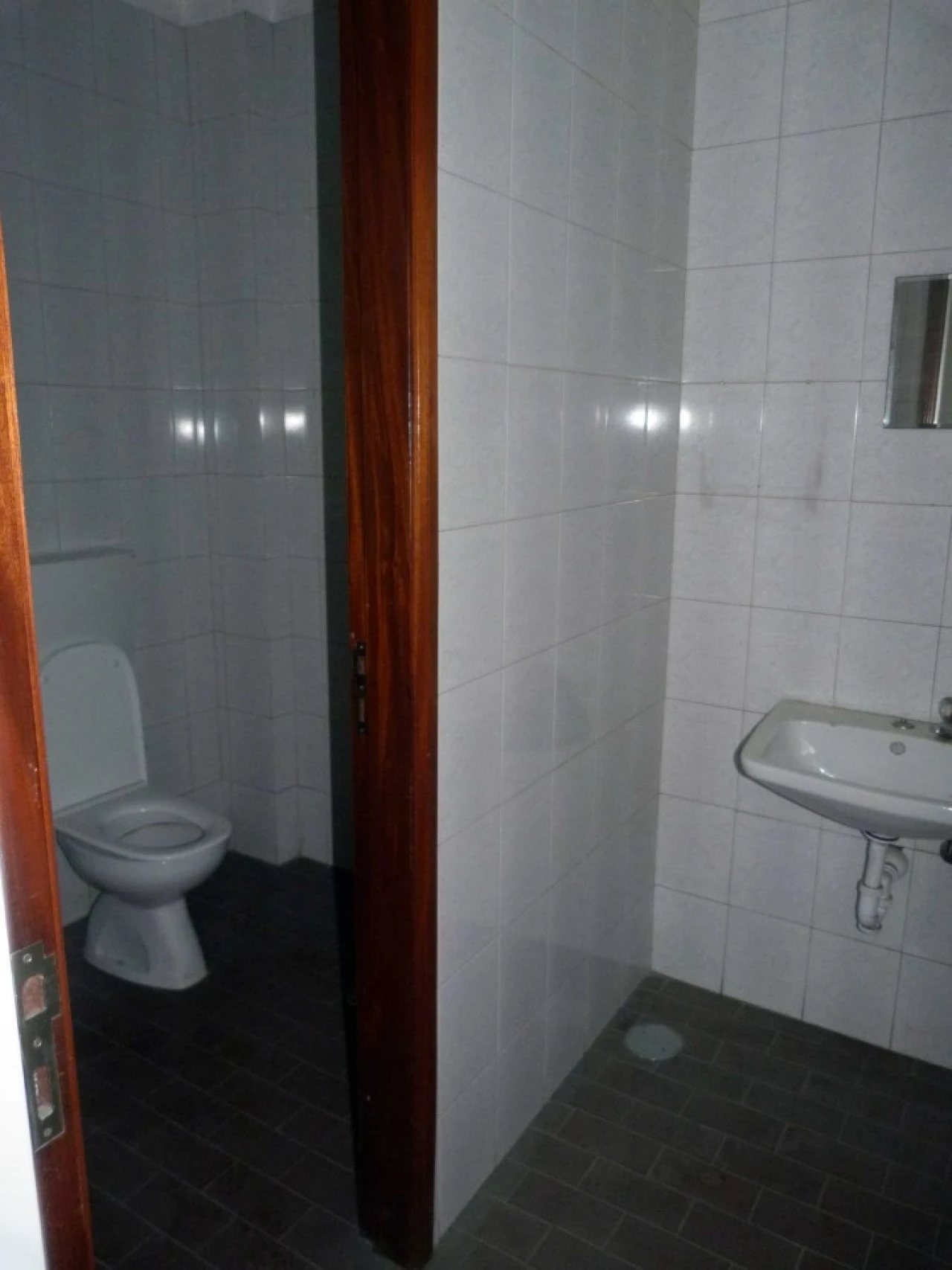 Armazém para Arrendamento em São Pedro Fins Foto 3