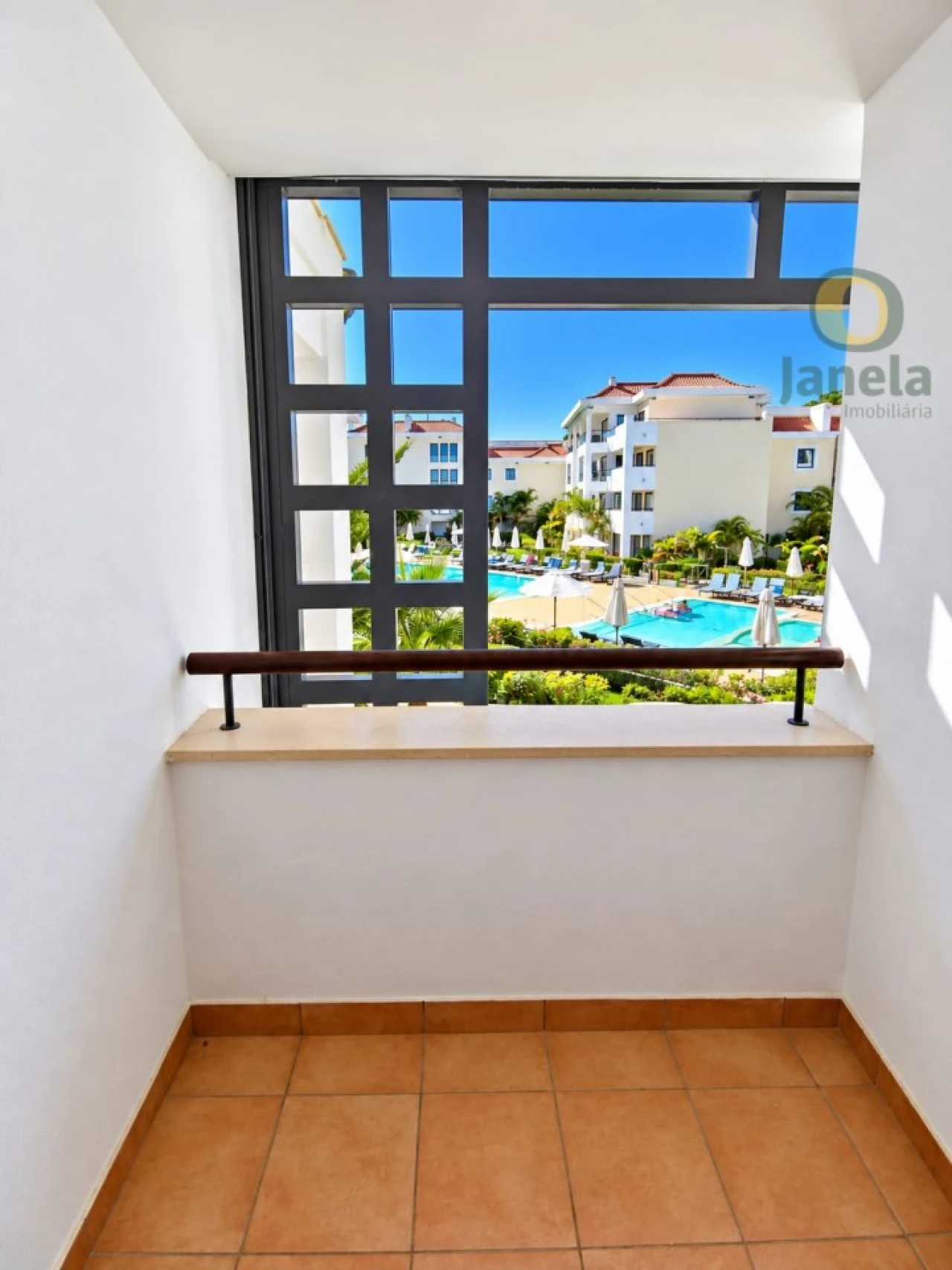 Apartamento T2 para Venda em Quarteira Foto 9