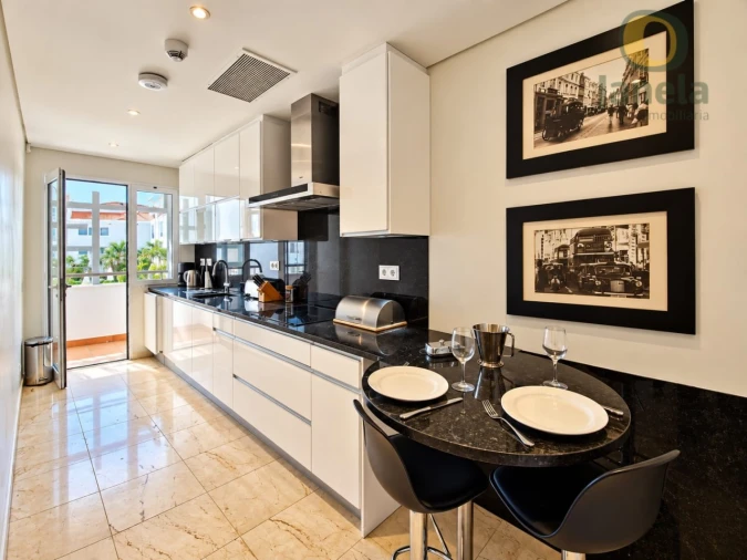 Apartamento T2 para Venda em Quarteira Foto 6