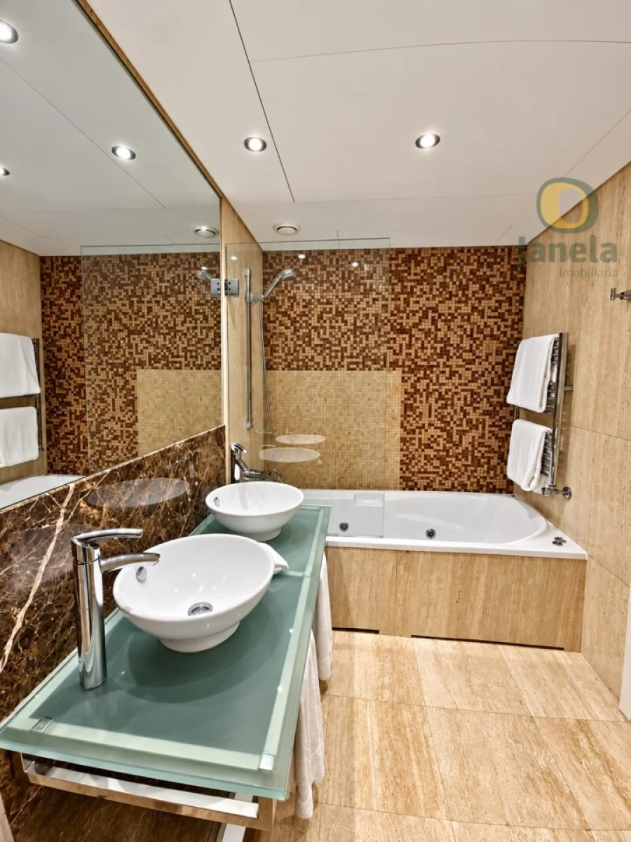 Apartamento T2 para Venda em Quarteira Foto 15