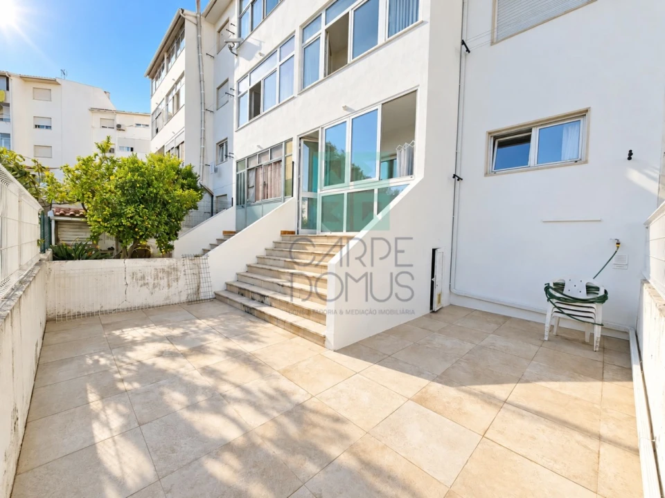 Apartamento T1 para Venda em Alcabideche Foto 4