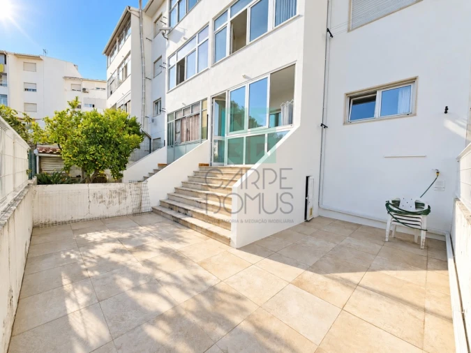 Apartamento T1 para Venda em Alcabideche Foto 4