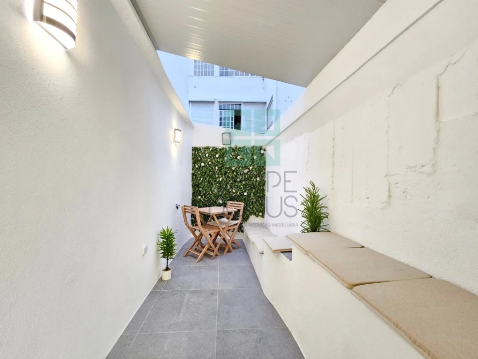 Apartamento T1 para Venda em Buarcos Foto 2