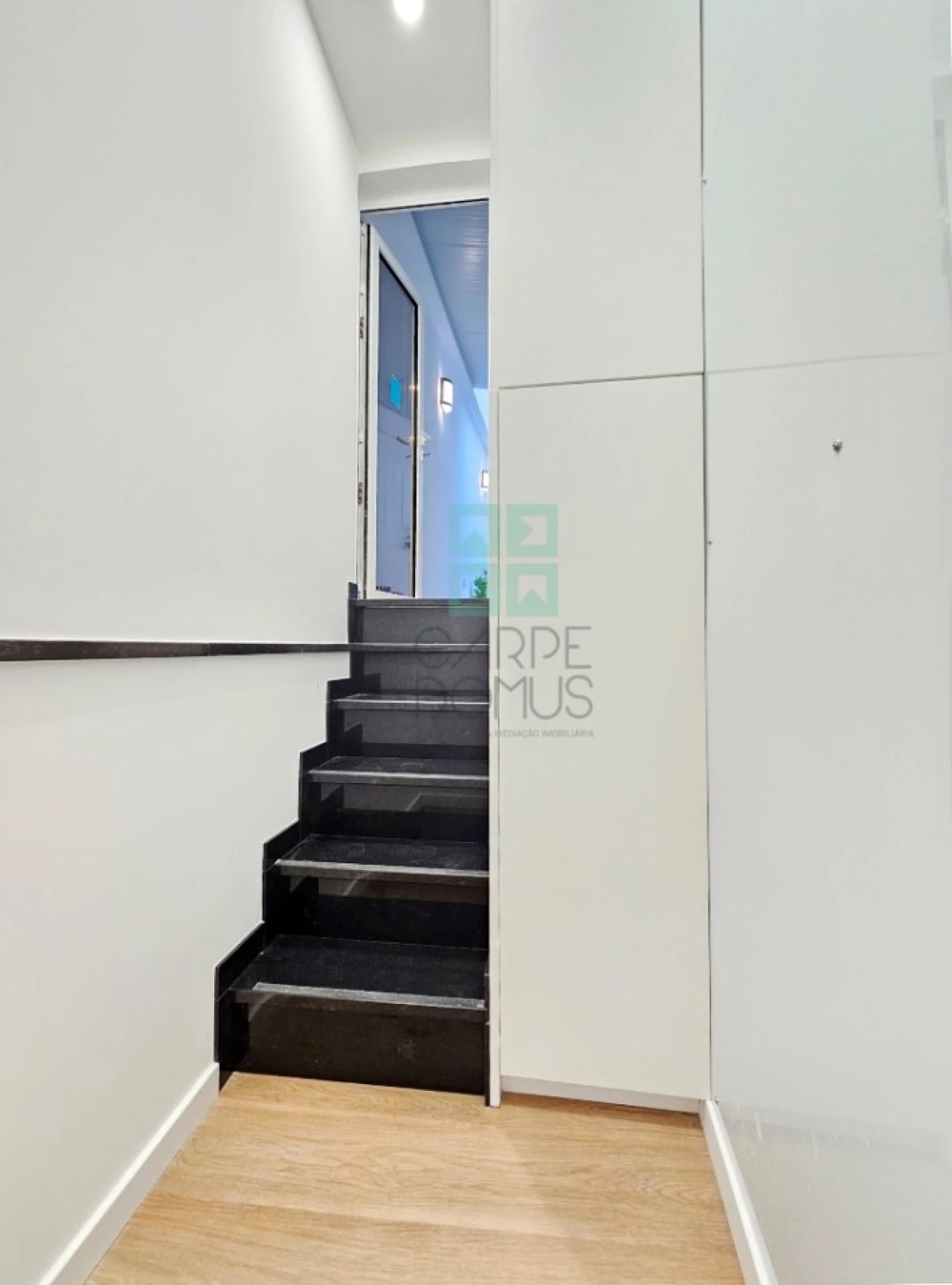 Apartamento T1 para Venda em Buarcos Foto 14
