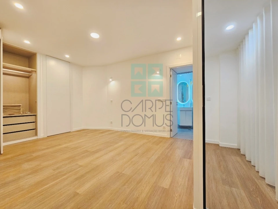 Apartamento T1 para Venda em Buarcos Foto 33