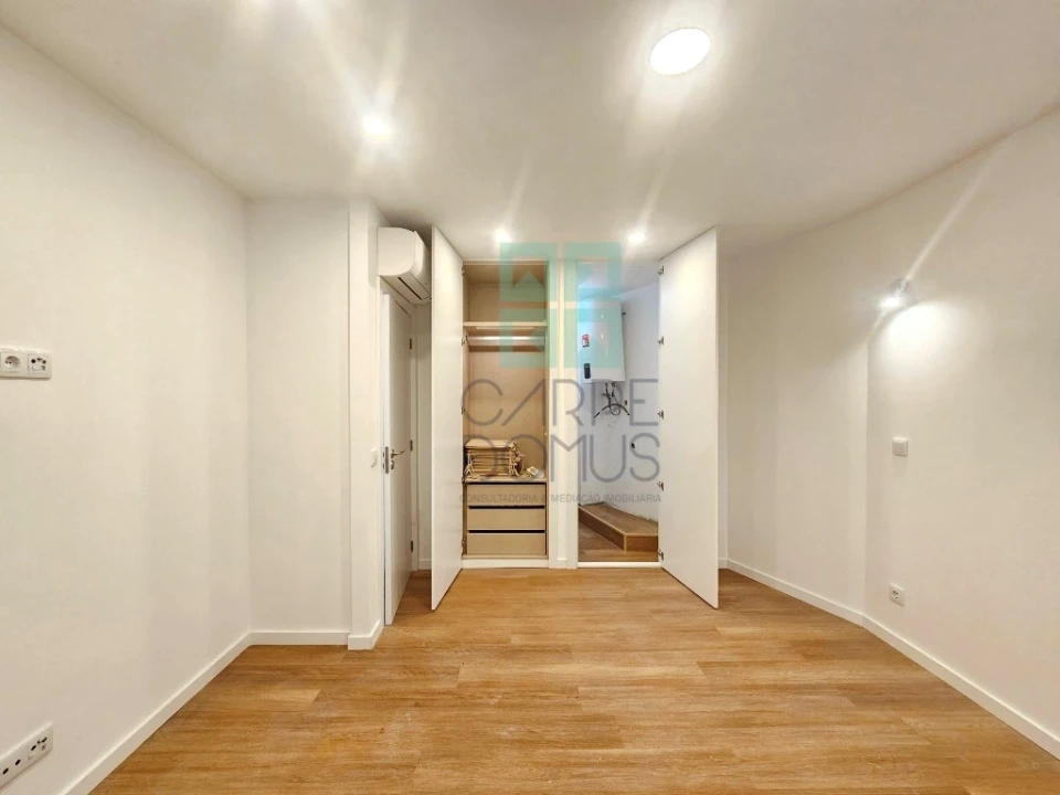 Apartamento T1 para Venda em Buarcos Foto 37