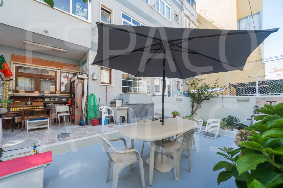 Apartamento T2 para Venda em Carnaxide e Queijas Foto 4