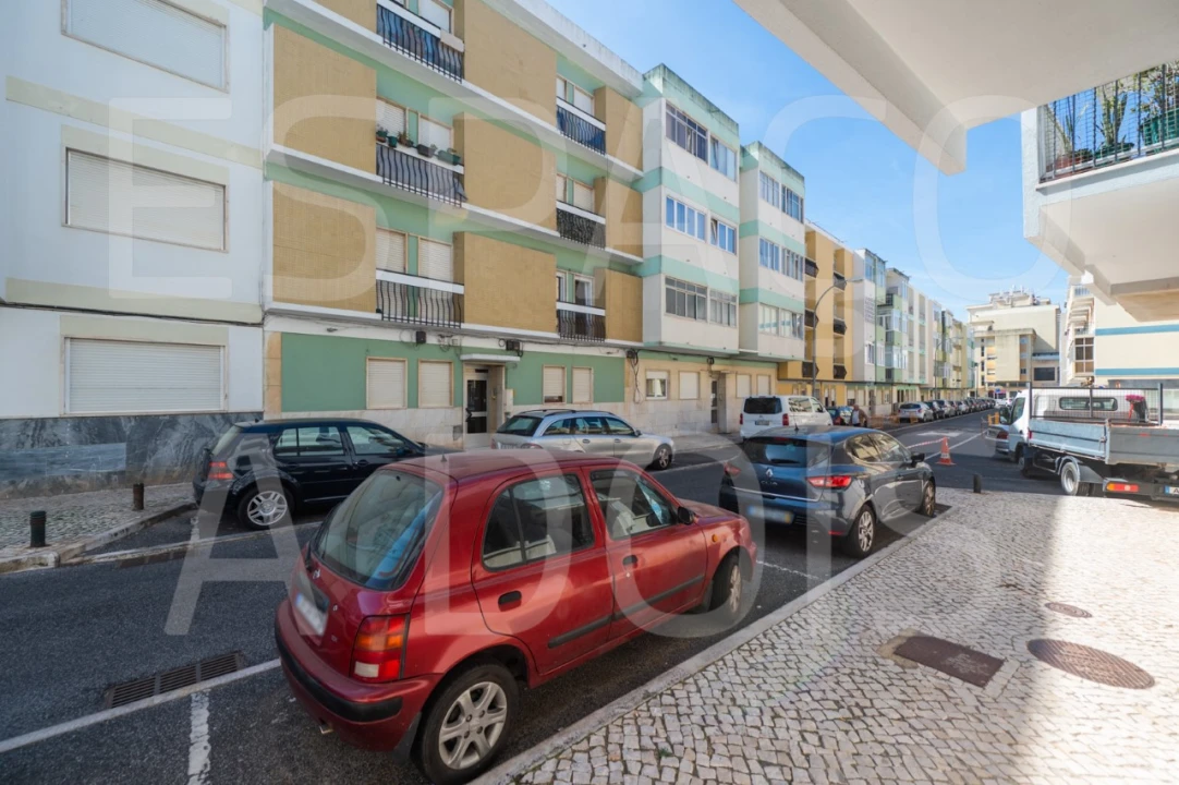 Apartamento T2 para Venda em Carnaxide e Queijas Foto 12