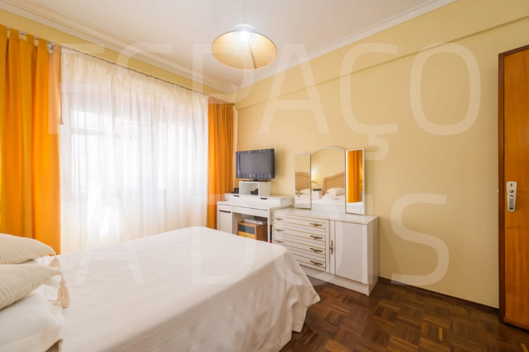 Apartamento T2 para Venda em Carnaxide e Queijas Foto 17