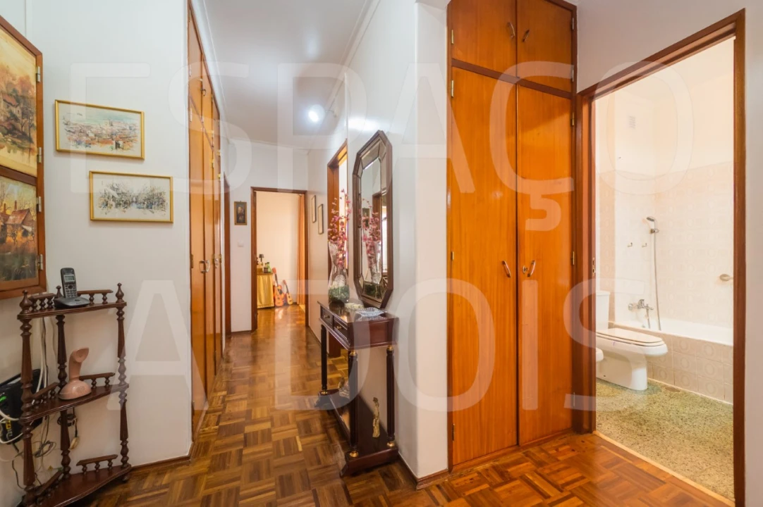 Apartamento T2 para Venda em Carnaxide e Queijas Foto 21