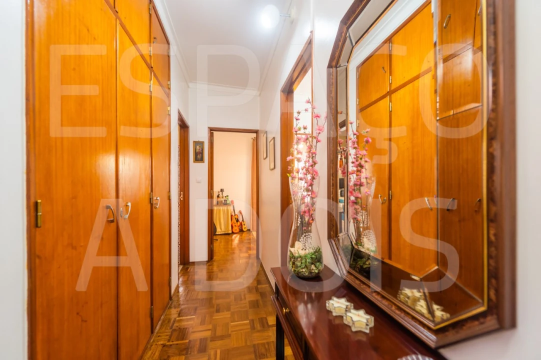 Apartamento T2 para Venda em Carnaxide e Queijas Foto 26
