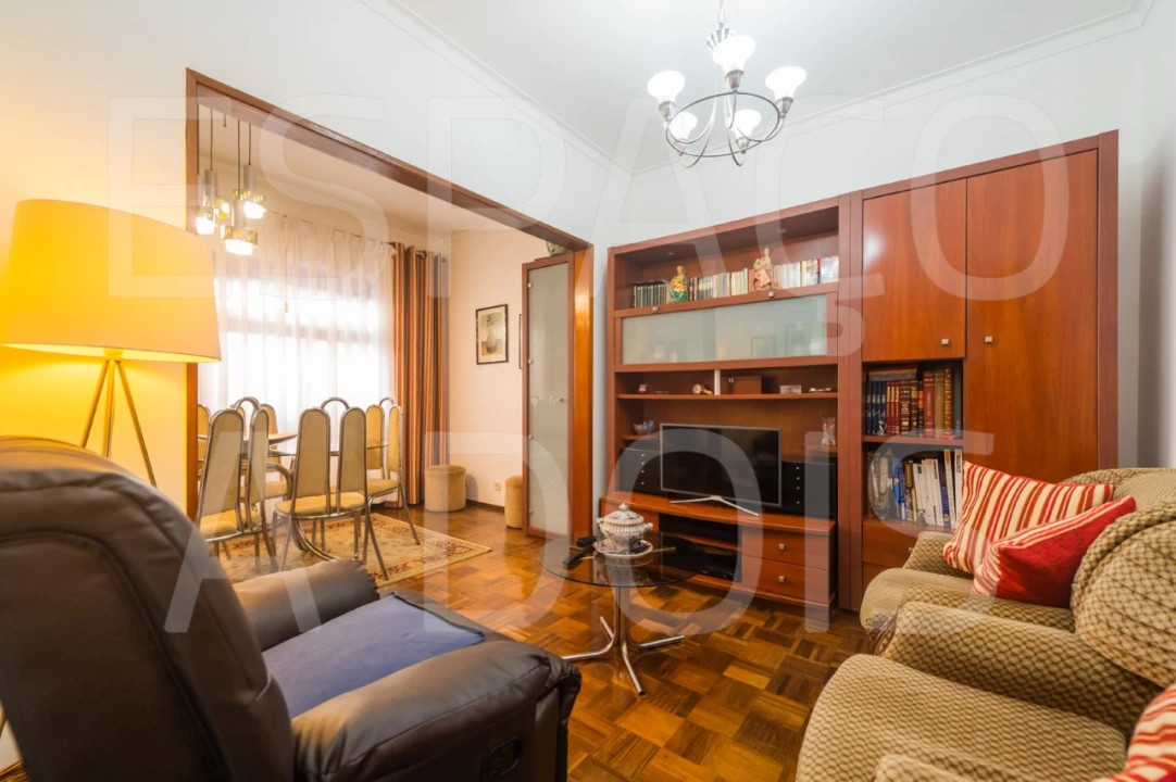 Apartamento T2 para Venda em Carnaxide e Queijas Foto 28