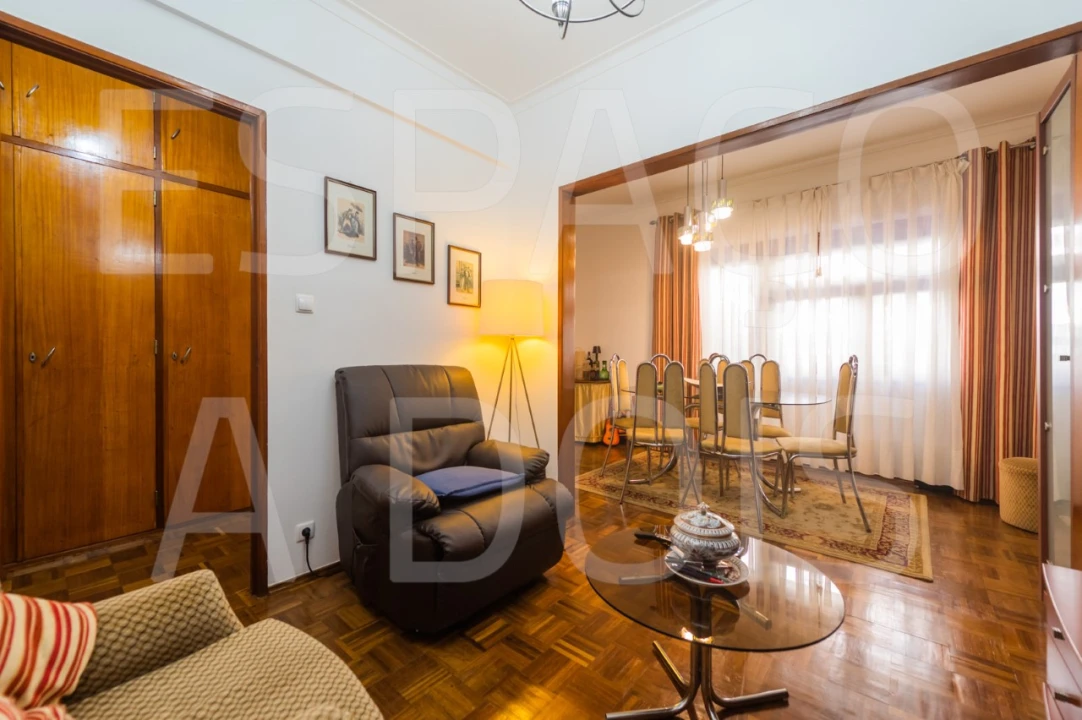 Apartamento T2 para Venda em Carnaxide e Queijas Foto 29