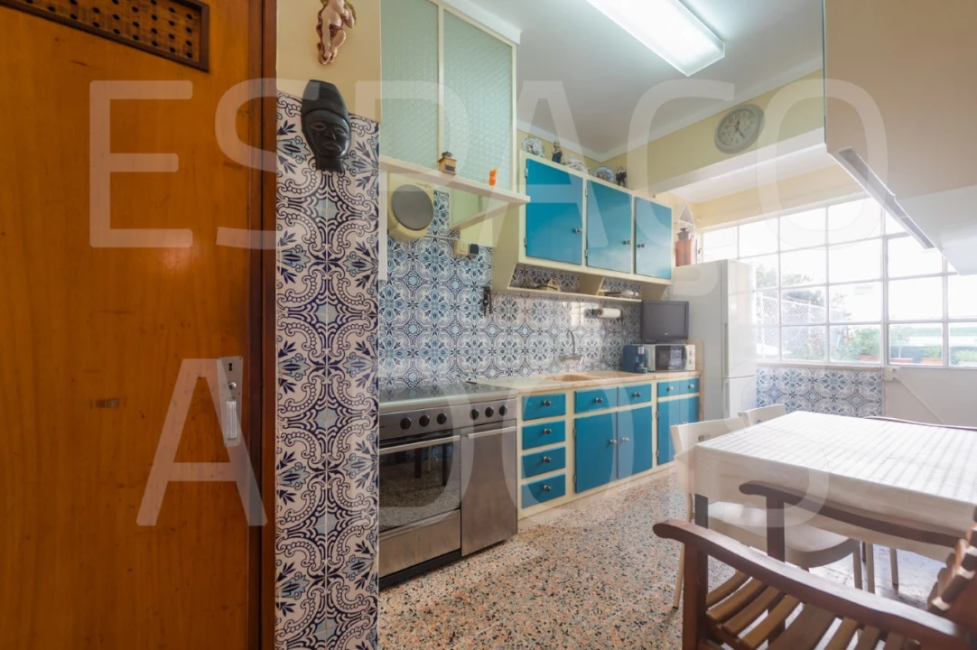 Apartamento T2 para Venda em Carnaxide e Queijas Foto 37