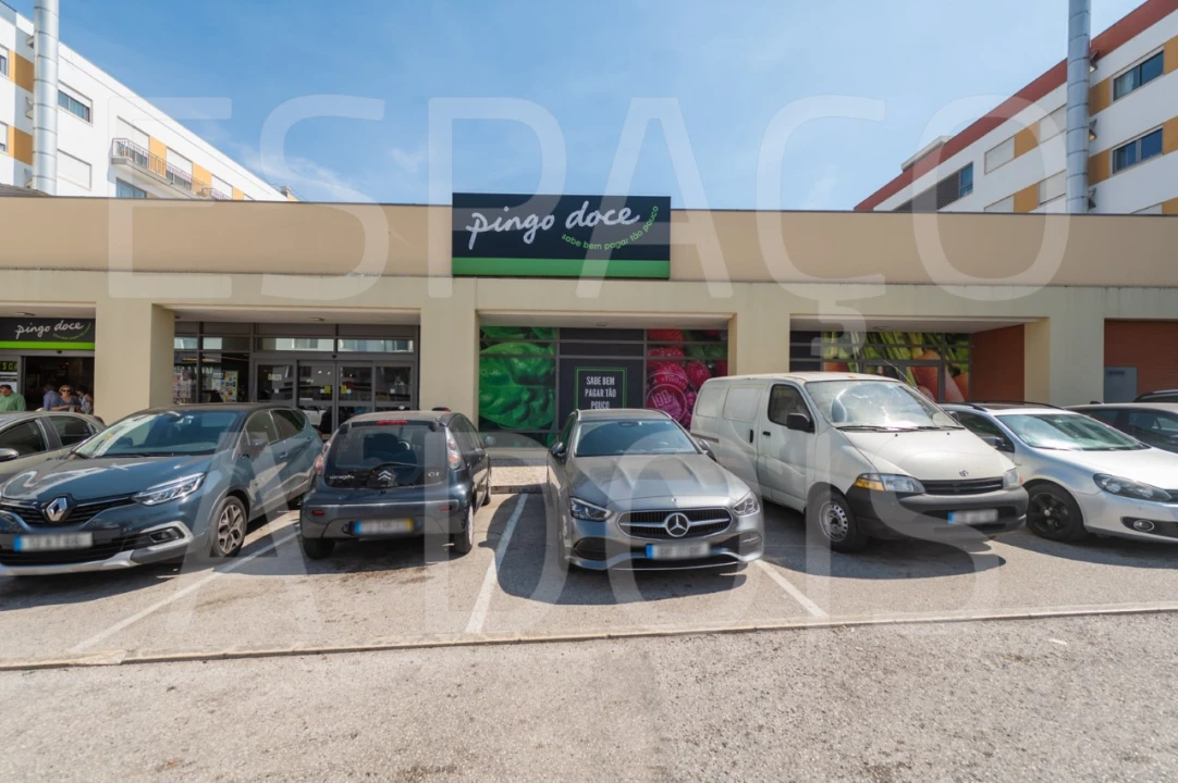 Apartamento T2 para Venda em Carnaxide e Queijas Foto 50