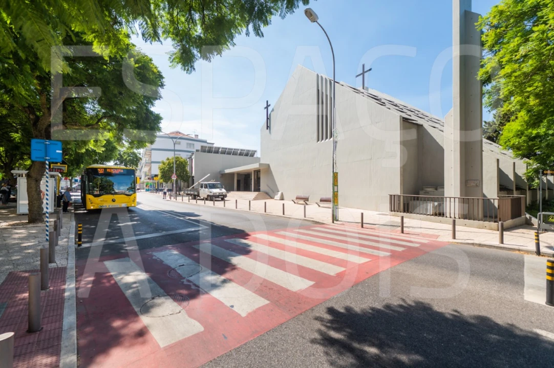 Apartamento T2 para Venda em Carnaxide e Queijas Foto 52