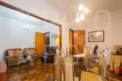 Apartamento T2 para Venda em Carnaxide e Queijas