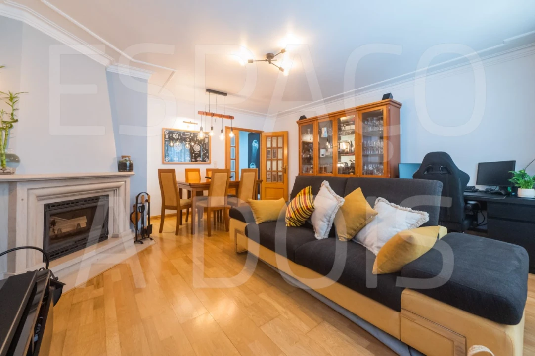 Apartamento T2 para Venda em Queluz e Belas Foto 8