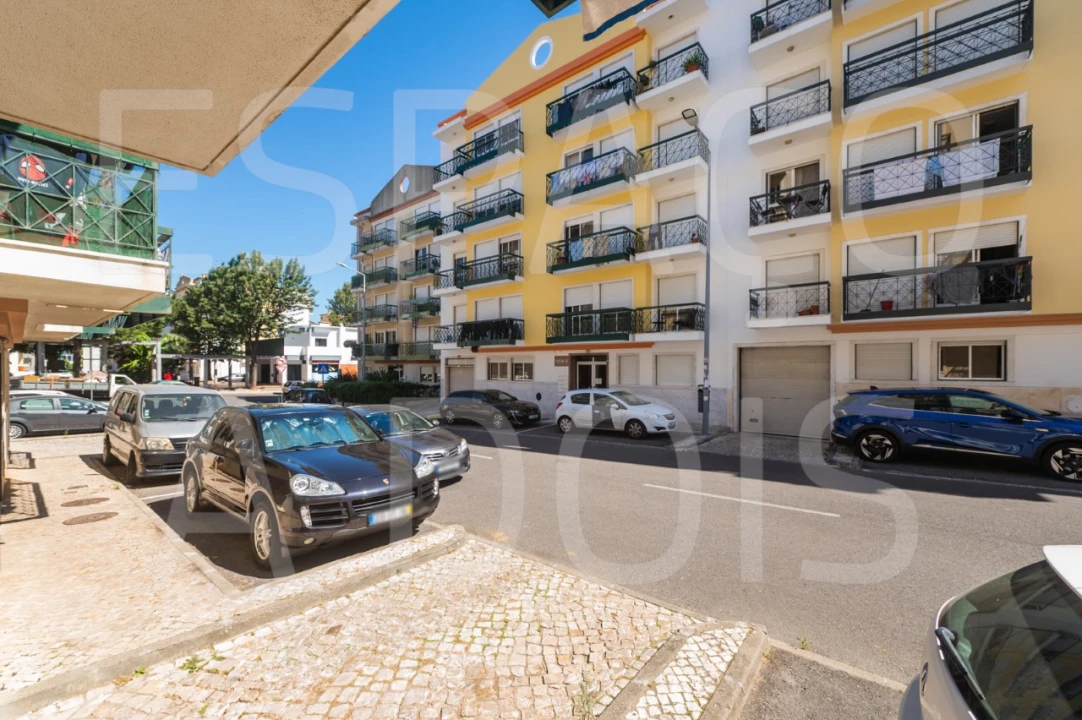 Apartamento T2 para Venda em Queluz e Belas Foto 7